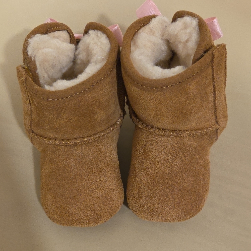 Ugg Jesse Bow